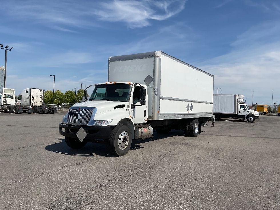 Medium Duty Box Truck-Light and Medium Duty Trucks-International-2020-MV607-Saint Laurent-PQ-181,710\n\t\tkm-$ 68,250 - Image 3