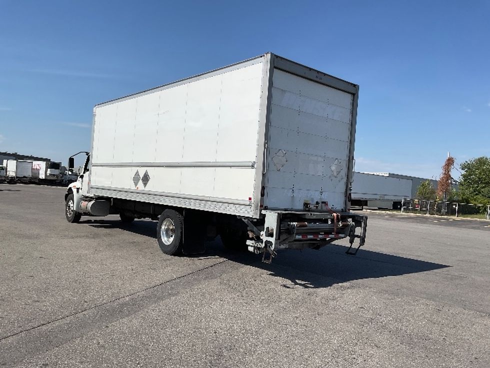 Medium Duty Box Truck-Light and Medium Duty Trucks-International-2020-MV607-Saint Laurent-PQ-181,710\n\t\tkm-$ 68,250 - Image 6