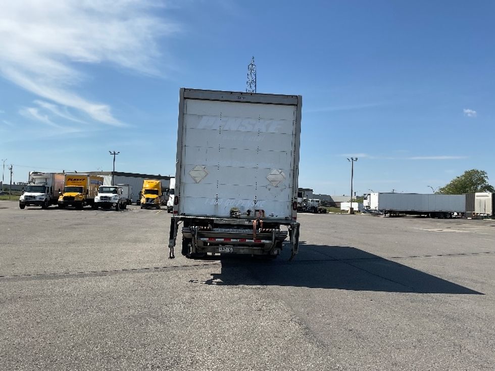 Medium Duty Box Truck-Light and Medium Duty Trucks-International-2020-MV607-Saint Laurent-PQ-181,710\n\t\tkm-$ 68,250 - Image 7