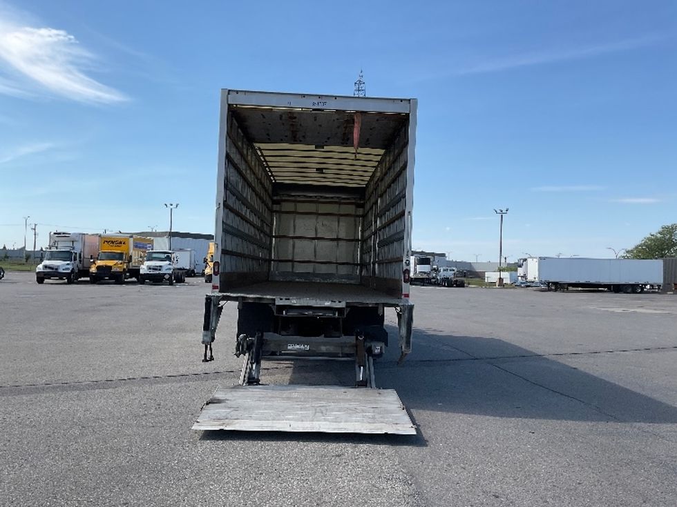 Medium Duty Box Truck-Light and Medium Duty Trucks-International-2020-MV607-Saint Laurent-PQ-181,710\n\t\tkm-$ 68,250 - Image 9