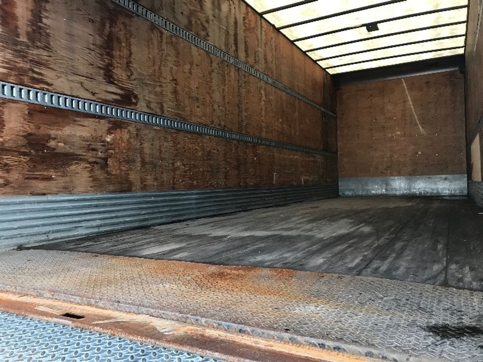 Medium Duty Box Truck-Light and Medium Duty Trucks-International-2020-MV607-Saint Laurent-PQ-207,780\n\t\tkm-$ 61,750 - Image 11