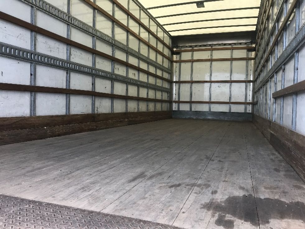 Medium Duty Box Truck-Light and Medium Duty Trucks-International-2020-MV607-Saint Laurent-PQ-210,015\n\t\tkm-$ 65,250 - Image 11