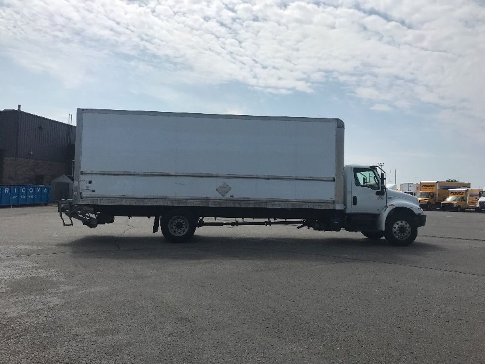 Medium Duty Box Truck-Light and Medium Duty Trucks-International-2020-MV607-Saint Laurent-PQ-210,015\n\t\tkm-$ 65,250 - Image 15