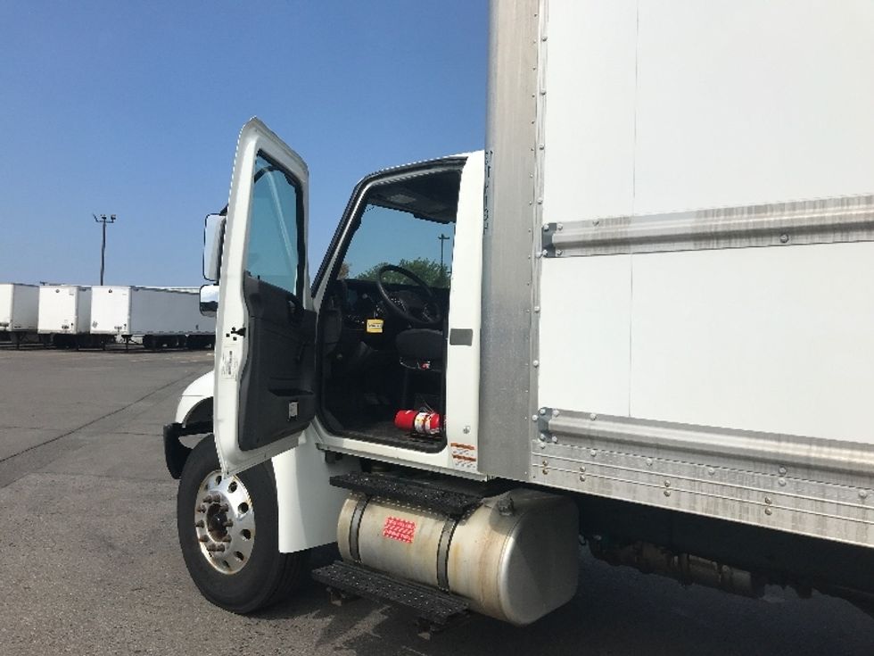 Medium Duty Box Truck-Light and Medium Duty Trucks-International-2020-MV607-Saint Laurent-PQ-210,015\n\t\tkm-$ 65,250 - Image 16
