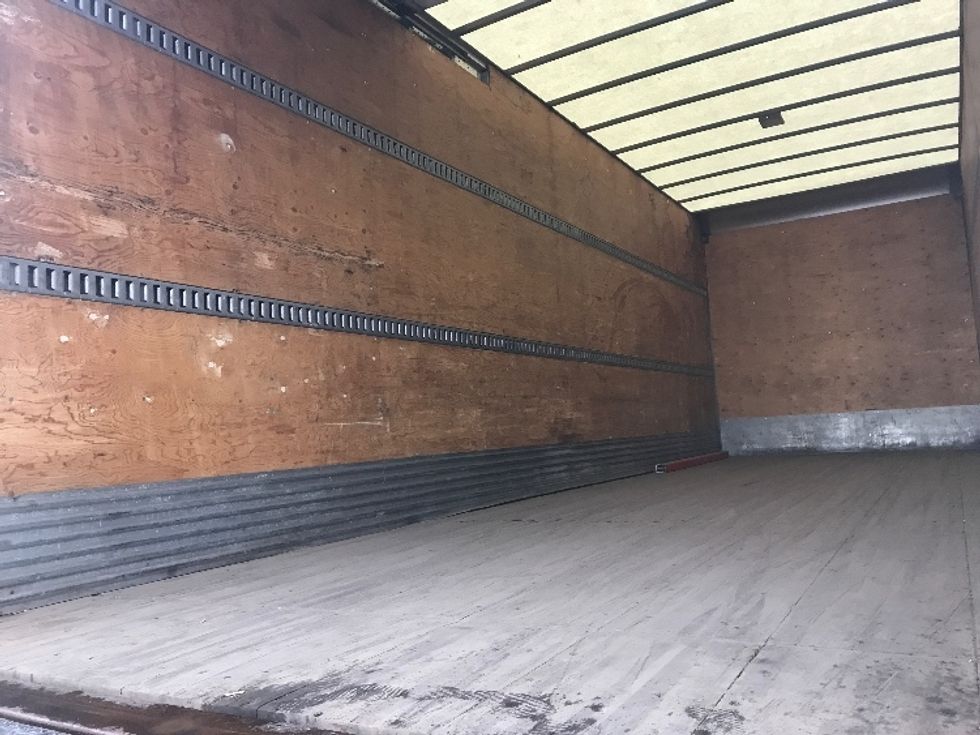 Medium Duty Box Truck-Light and Medium Duty Trucks-International-2020-MV607-Saint Laurent-PQ-217,731\n\t\tkm-$ 60,500 - Image 11