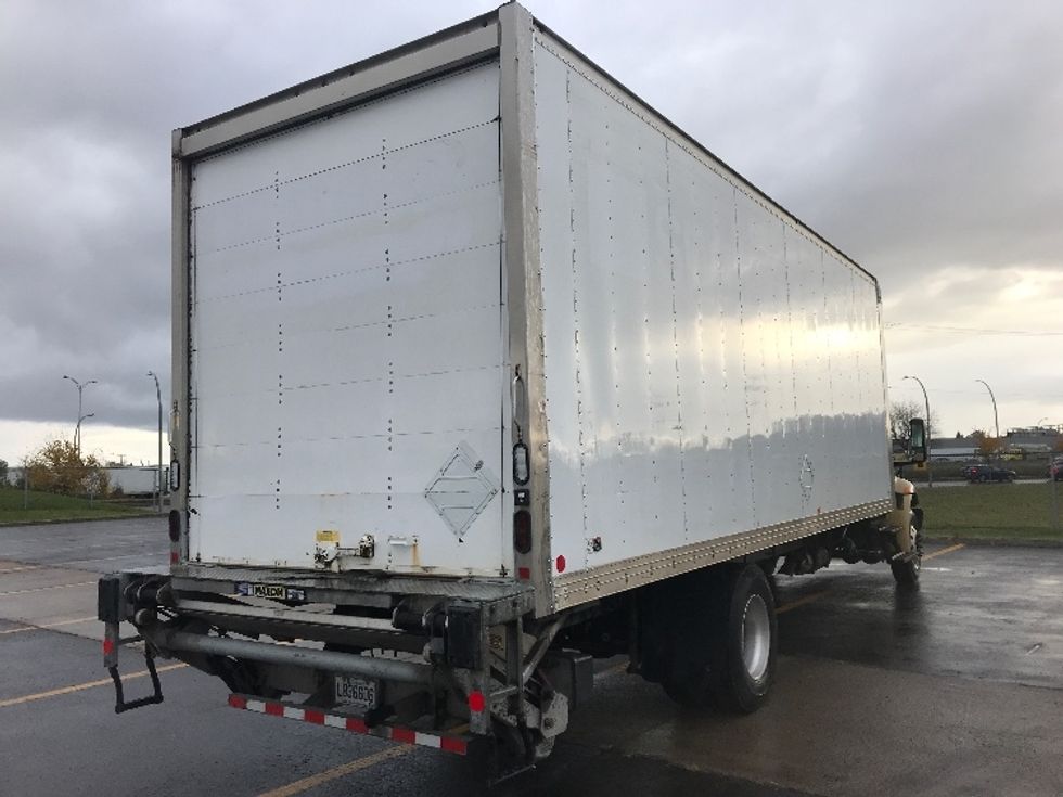 Medium Duty Box Truck-Light and Medium Duty Trucks-International-2020-MV607-Saint Laurent-PQ-217,731\n\t\tkm-$ 60,500 - Image 13