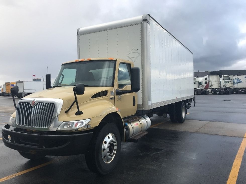 Medium Duty Box Truck-Light and Medium Duty Trucks-International-2020-MV607-Saint Laurent-PQ-217,731\n\t\tkm-$ 60,500 - Image 3