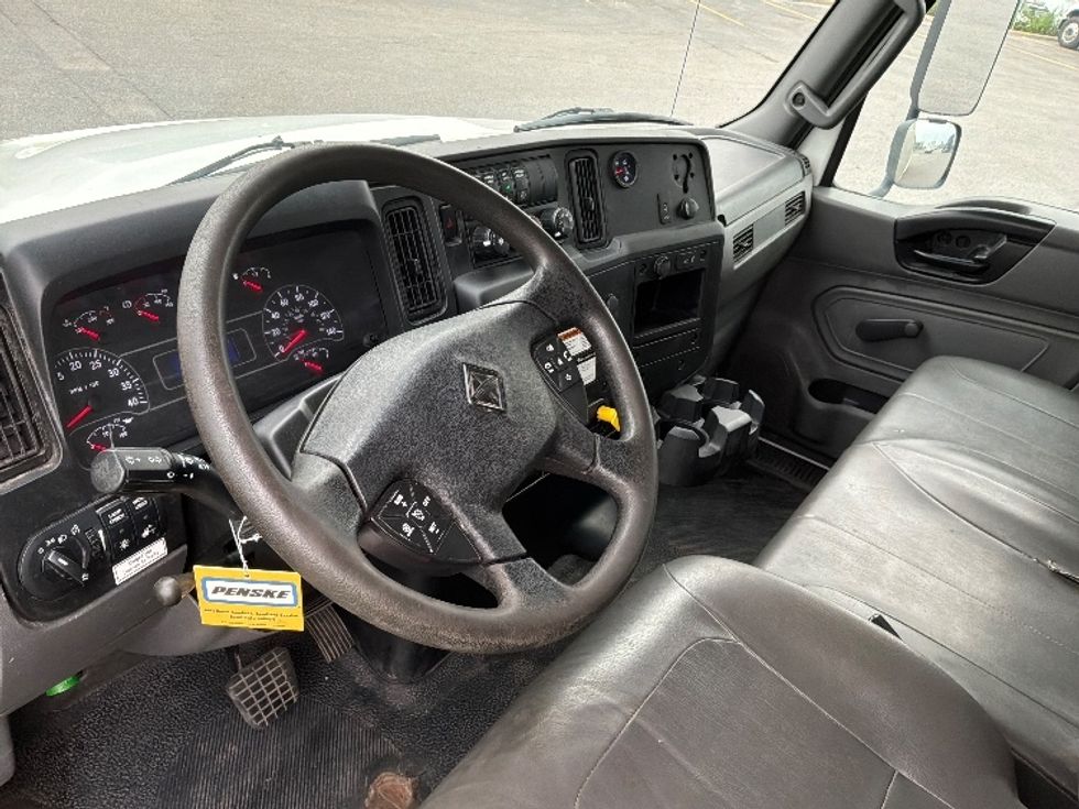 Medium Duty Box Truck-Light and Medium Duty Trucks-International-2020-MV607-Saint Laurent-PQ-226,394\n\t\tkm-$ 56,750 - Image 17