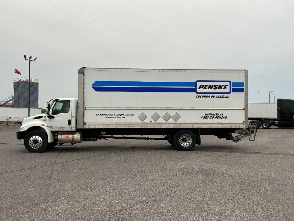 Medium Duty Box Truck-Light and Medium Duty Trucks-International-2020-MV607-Saint Laurent-PQ-226,394\n\t\tkm-$ 56,750 - Image 4