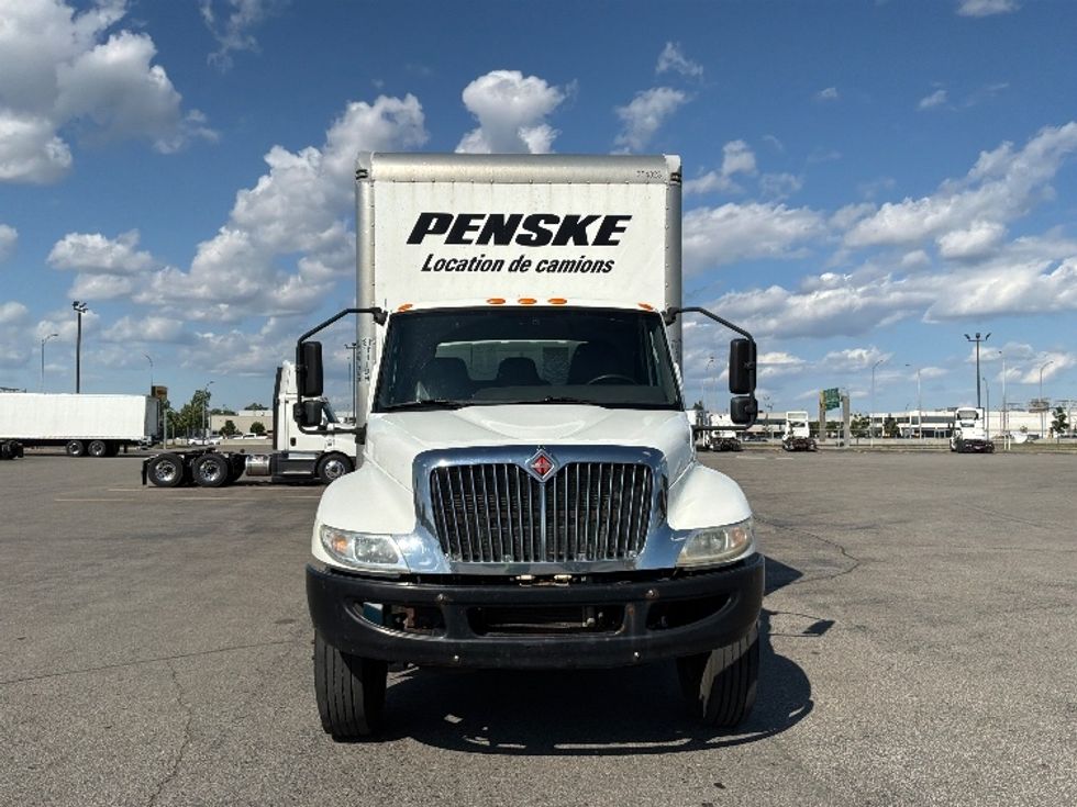 Medium Duty Box Truck-Light and Medium Duty Trucks-International-2020-MV607-Saint Laurent-PQ-235,565\n\t\tkm-$ 55,750 - Image 2