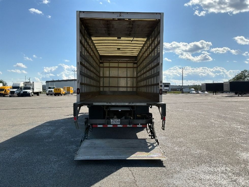 Medium Duty Box Truck-Light and Medium Duty Trucks-International-2020-MV607-Saint Laurent-PQ-235,565\n\t\tkm-$ 55,750 - Image 9