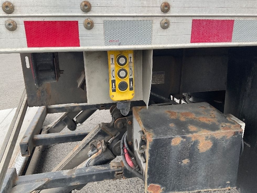 Medium Duty Box Truck-Light and Medium Duty Trucks-International-2020-MV607-Saint Laurent-PQ-24,773\n\t\tkm-$ 79,250 - Image 26