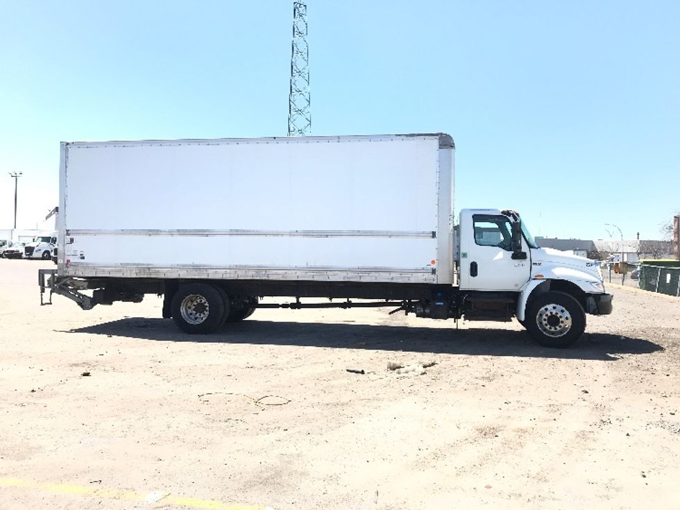 Medium Duty Box Truck-Light and Medium Duty Trucks-International-2020-MV607-Saint Laurent-PQ-251,890\n\t\tkm-$ 55,250 - Image 15