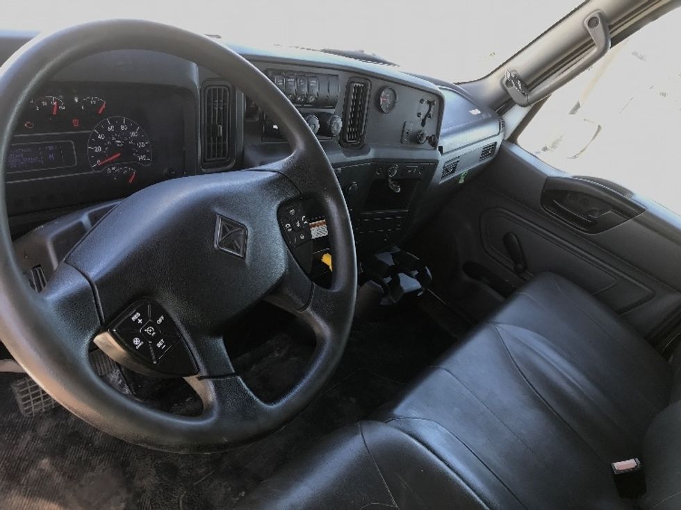 Medium Duty Box Truck-Light and Medium Duty Trucks-International-2020-MV607-Saint Laurent-PQ-251,890\n\t\tkm-$ 55,250 - Image 17
