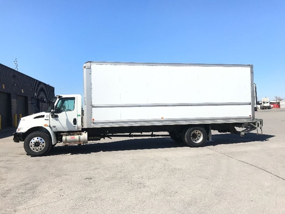 Medium Duty Box Truck-Light and Medium Duty Trucks-International-2020-MV607-Saint Laurent-PQ-251,890\n\t\tkm-$ 55,250 - Image 4