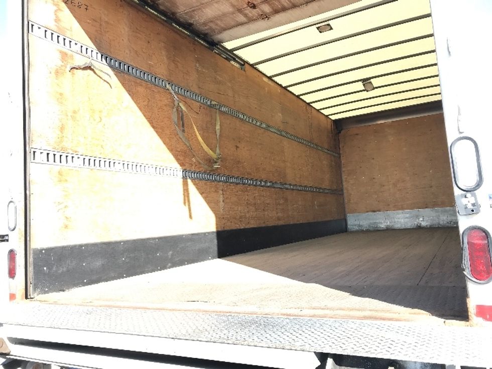 Medium Duty Box Truck-Light and Medium Duty Trucks-International-2020-MV607-Saint Laurent-PQ-272,528\n\t\tkm-$ 55,500 - Image 11