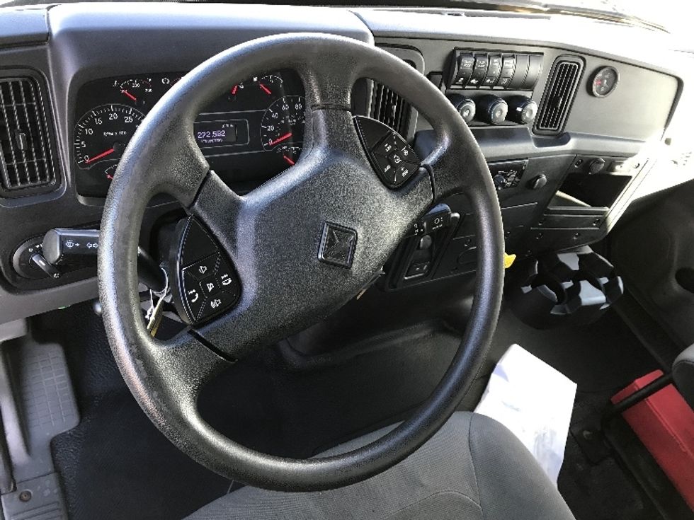 Medium Duty Box Truck-Light and Medium Duty Trucks-International-2020-MV607-Saint Laurent-PQ-272,528\n\t\tkm-$ 55,500 - Image 18