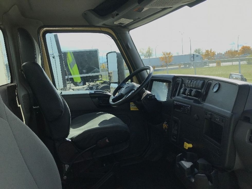 Medium Duty Box Truck-Light and Medium Duty Trucks-International-2020-MV607-Saint Laurent-PQ-272,528\n\t\tkm-$ 55,500 - Image 22