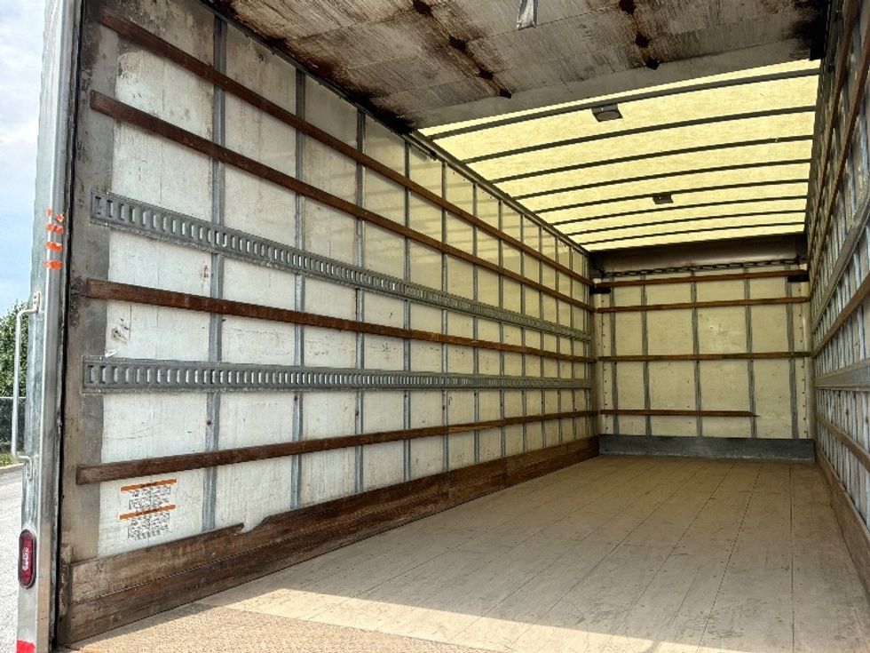 Medium Duty Box Truck-Light and Medium Duty Trucks-International-2020-MV607-Saint Laurent-PQ-281,463\n\t\tkm-$ 50,250 - Image 11