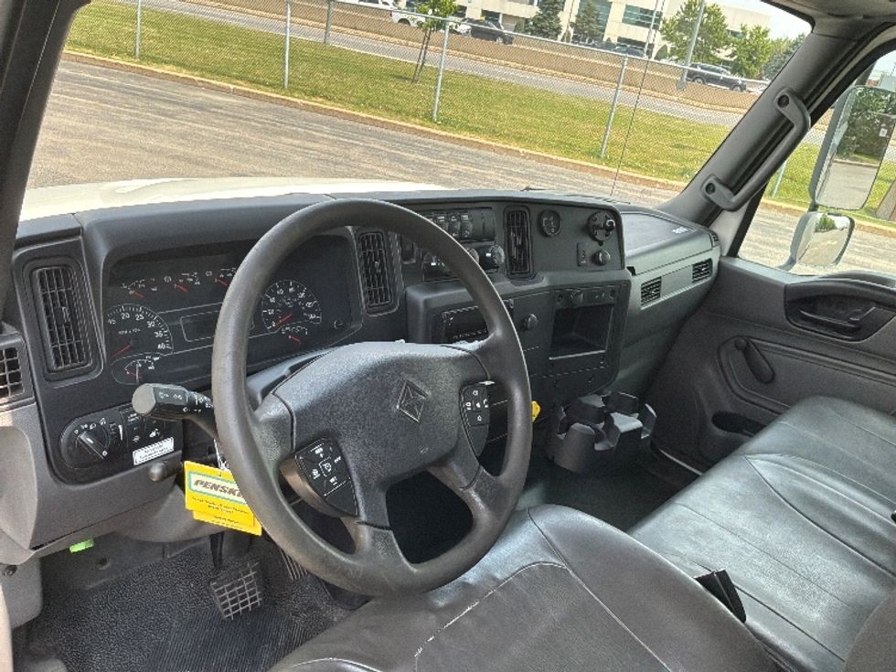 Medium Duty Box Truck-Light and Medium Duty Trucks-International-2020-MV607-Saint Laurent-PQ-281,463\n\t\tkm-$ 50,250 - Image 17