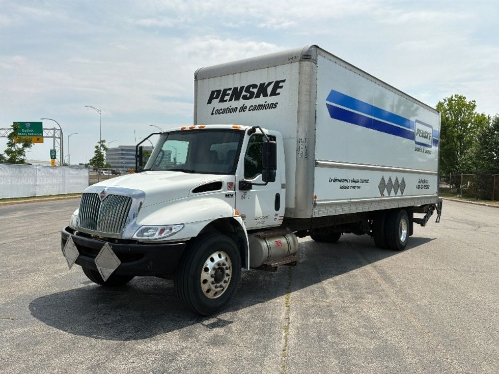 Medium Duty Box Truck-Light and Medium Duty Trucks-International-2020-MV607-Saint Laurent-PQ-281,463\n\t\tkm-$ 50,250 - Image 3