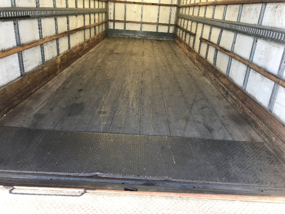 Medium Duty Box Truck-Light and Medium Duty Trucks-International-2020-MV607-Saint Laurent-PQ-293,928\n\t\tkm-$ 54,750 - Image 10