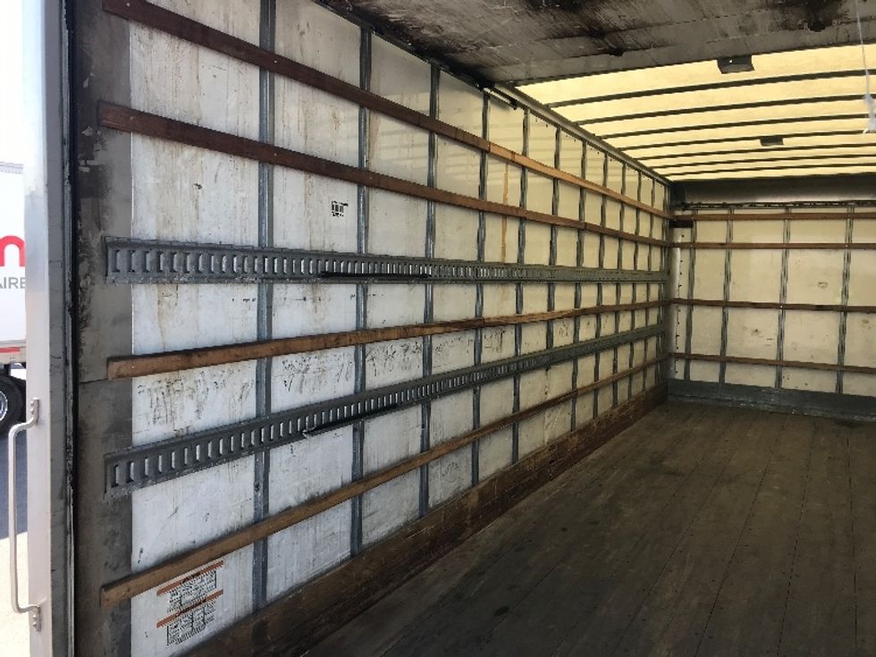 Medium Duty Box Truck-Light and Medium Duty Trucks-International-2020-MV607-Saint Laurent-PQ-293,928\n\t\tkm-$ 54,750 - Image 11