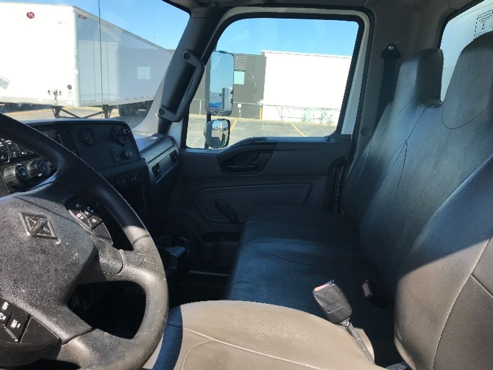 Medium Duty Box Truck-Light and Medium Duty Trucks-International-2020-MV607-Saint Laurent-PQ-293,928\n\t\tkm-$ 54,750 - Image 19