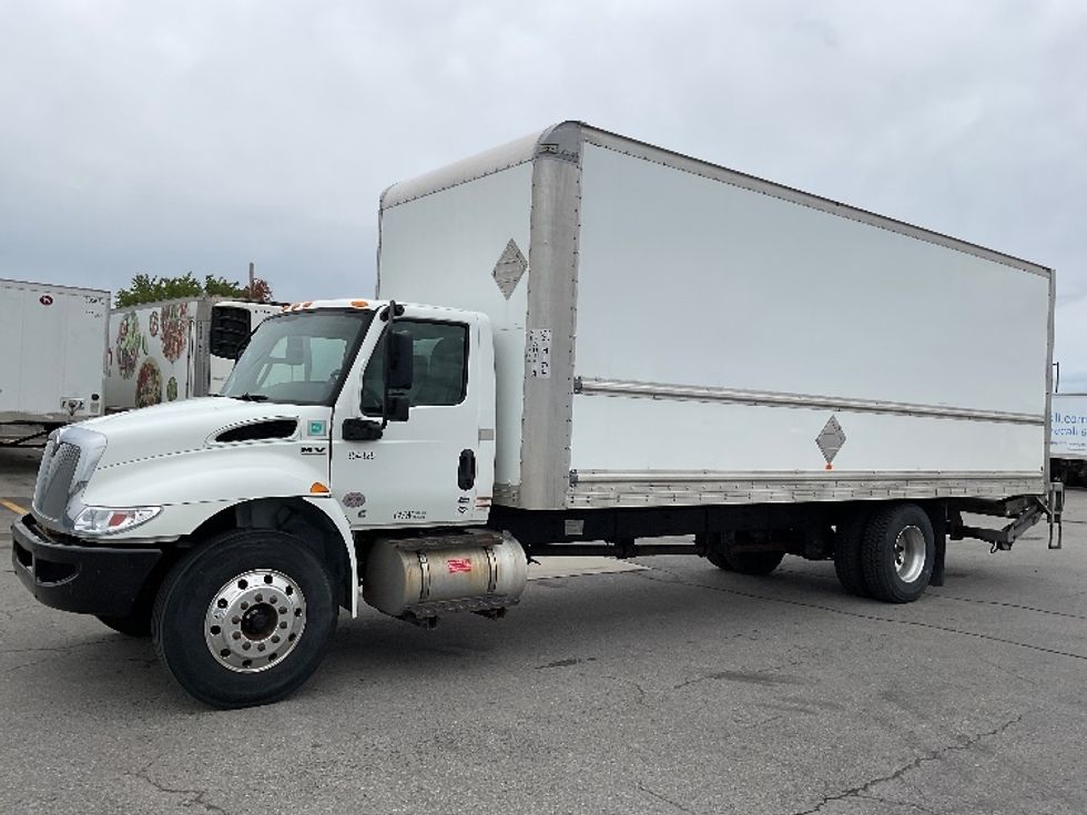 Medium Duty Box Truck-Light and Medium Duty Trucks-International-2020-MV607-Saint Laurent-PQ-293,928\n\t\tkm-$ 54,750 - Image 3