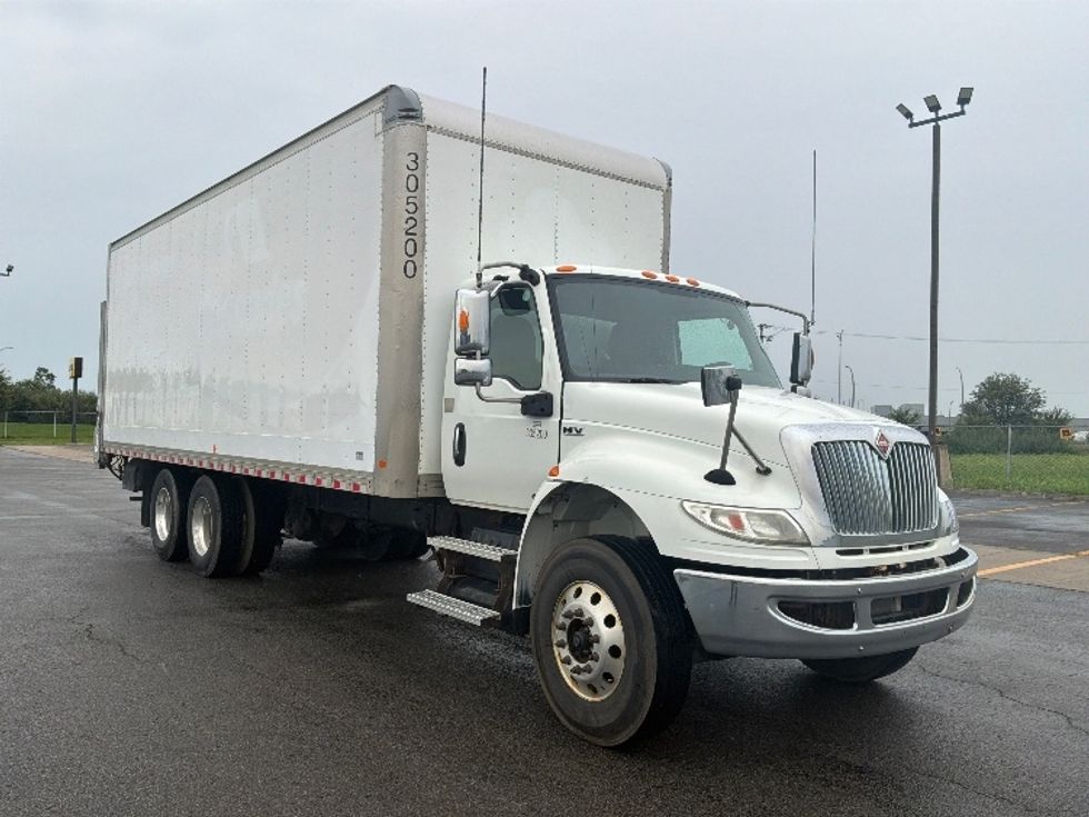 Medium Duty Box Truck-Light and Medium Duty Trucks-International-2020-MV607-Saint Laurent-PQ-405,885\n\t\tkm-$ 60,500 - Image 1