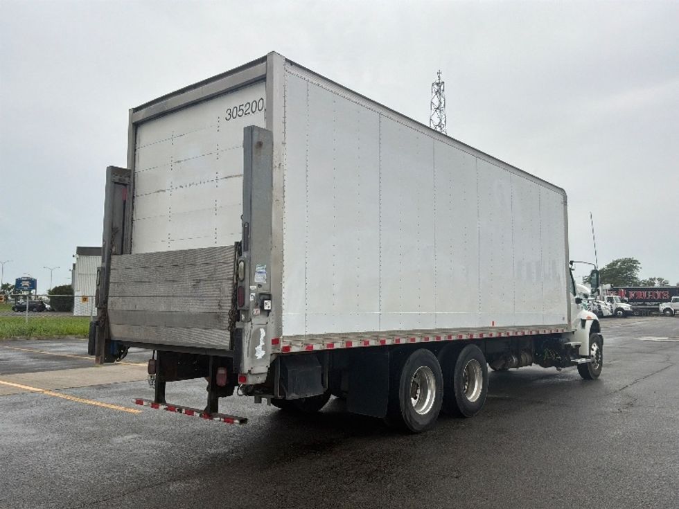 Medium Duty Box Truck-Light and Medium Duty Trucks-International-2020-MV607-Saint Laurent-PQ-405,885\n\t\tkm-$ 60,500 - Image 13