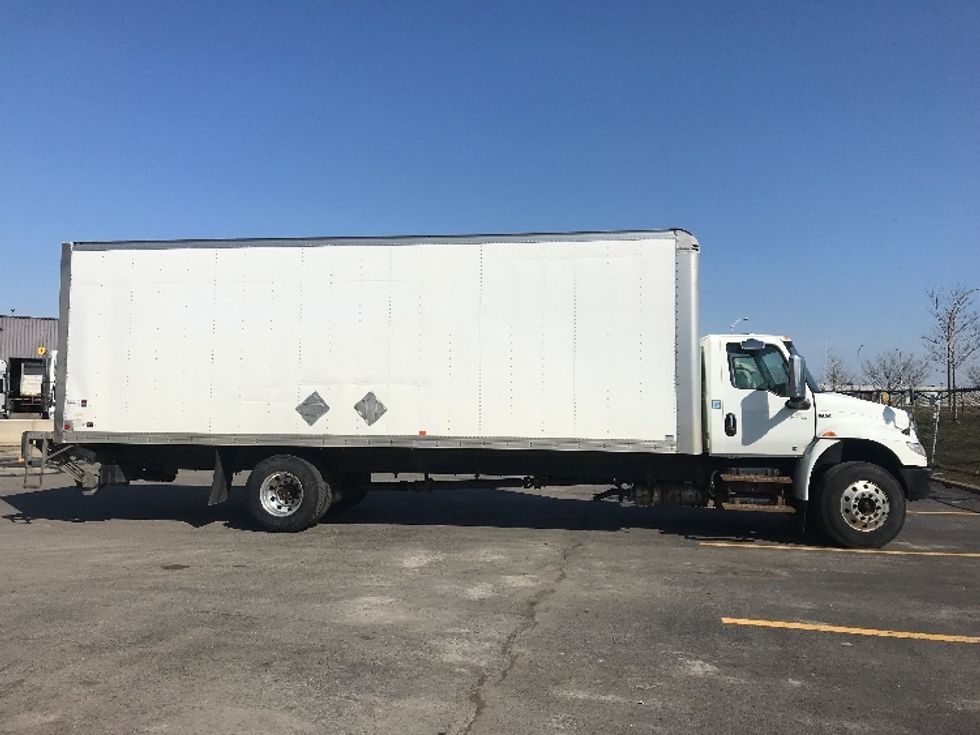 Medium Duty Box Truck-Light and Medium Duty Trucks-International-2020-MV607-Saint Laurent-PQ-420,756\n\t\tkm-$ 36,750 - Image 15