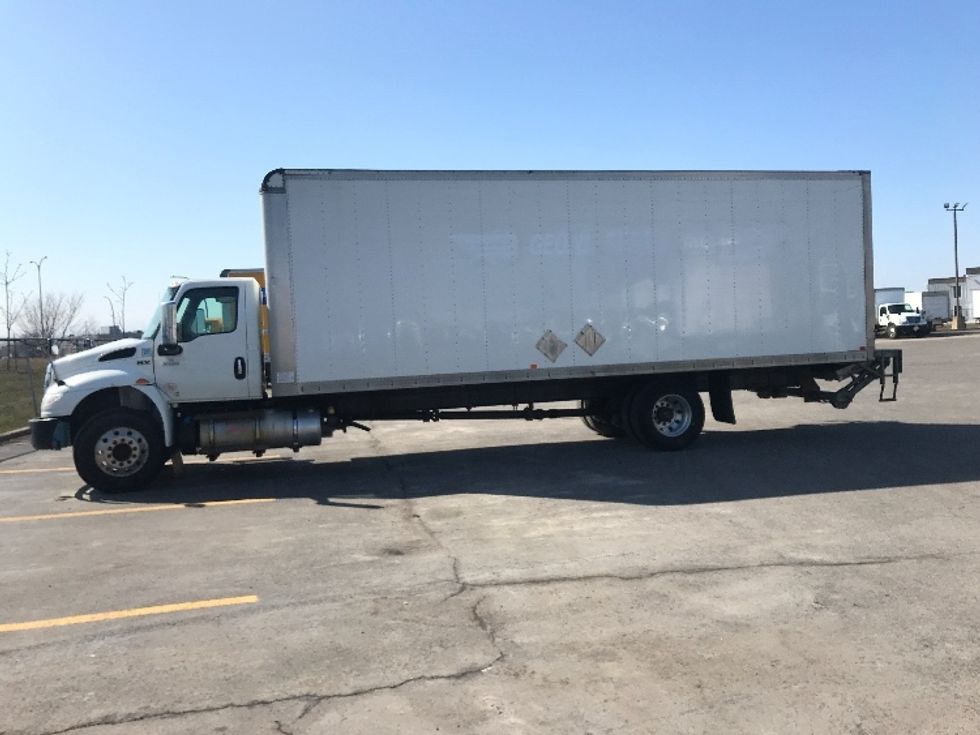 Medium Duty Box Truck-Light and Medium Duty Trucks-International-2020-MV607-Saint Laurent-PQ-420,756\n\t\tkm-$ 36,750 - Image 4