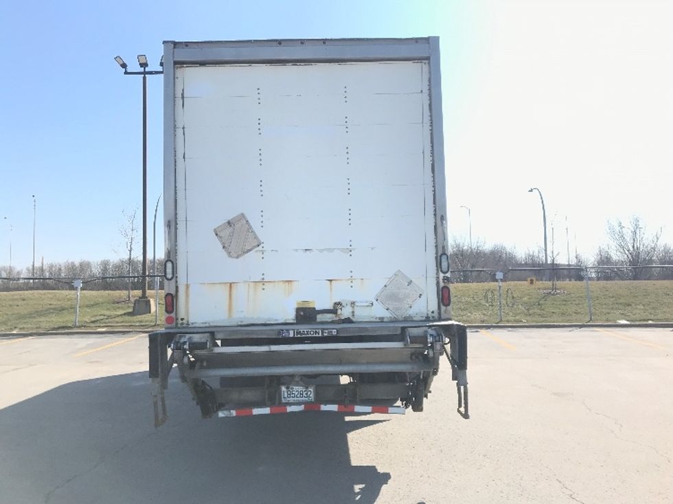 Medium Duty Box Truck-Light and Medium Duty Trucks-International-2020-MV607-Saint Laurent-PQ-420,756\n\t\tkm-$ 36,750 - Image 7