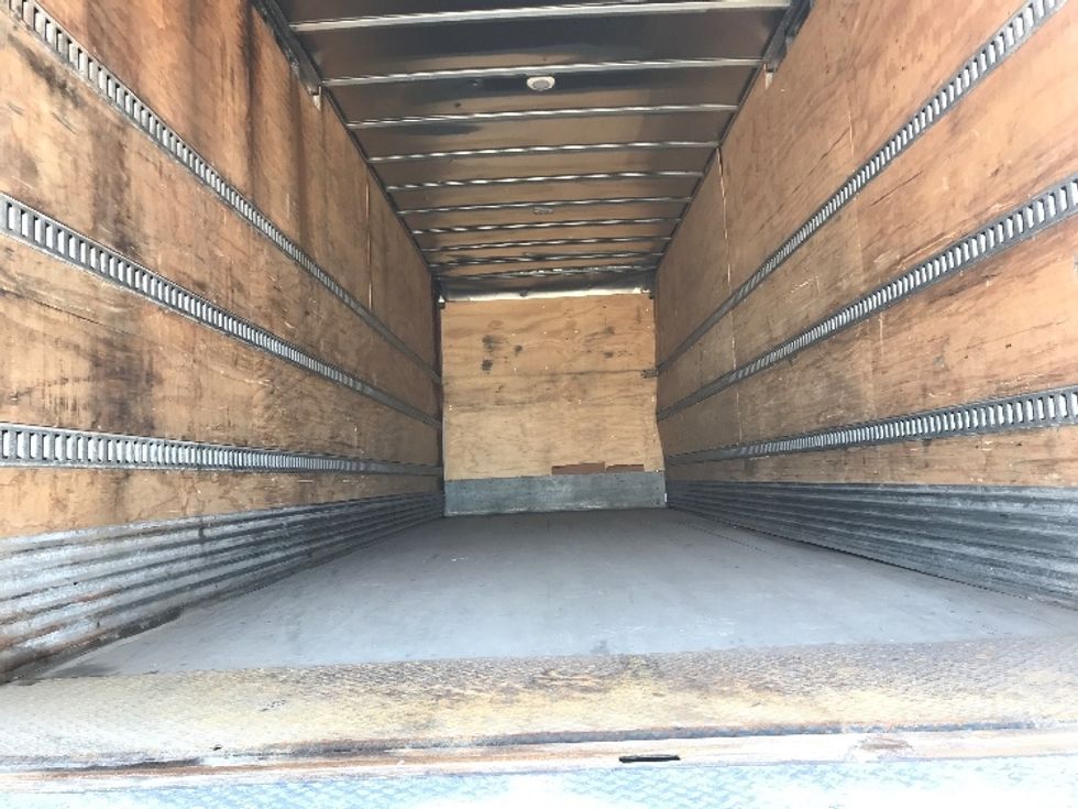 Medium Duty Box Truck-Light and Medium Duty Trucks-International-2020-MV607-Saint Laurent-PQ-420,756\n\t\tkm-$ 36,750 - Image 8