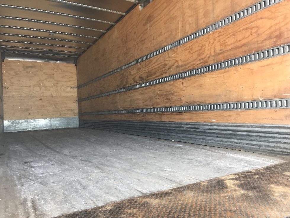 Medium Duty Box Truck-Light and Medium Duty Trucks-International-2020-MV607-Saint Laurent-PQ-435,461\n\t\tkm-$ 35,000 - Image 12