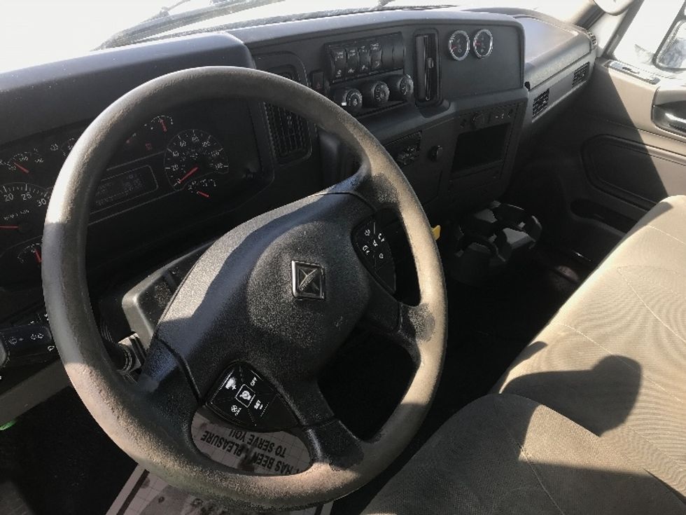 Medium Duty Box Truck-Light and Medium Duty Trucks-International-2020-MV607-Saint Laurent-PQ-435,461\n\t\tkm-$ 35,000 - Image 18