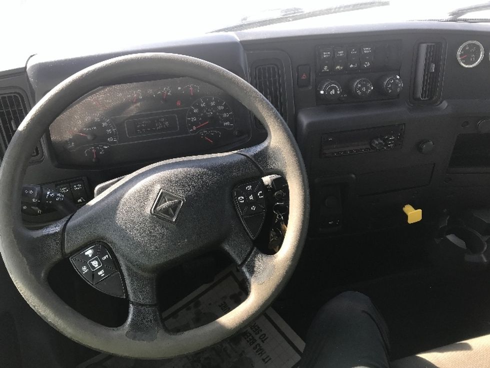 Medium Duty Box Truck-Light and Medium Duty Trucks-International-2020-MV607-Saint Laurent-PQ-435,461\n\t\tkm-$ 35,000 - Image 19