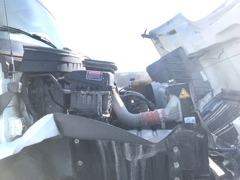 Medium Duty Box Truck-Light and Medium Duty Trucks-International-2020-MV607-Saint Laurent-PQ-435,461\n\t\tkm-$ 35,000 - Image 23