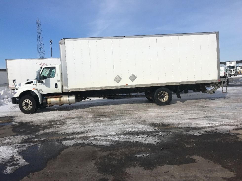 Medium Duty Box Truck-Light and Medium Duty Trucks-International-2020-MV607-Saint Laurent-PQ-435,461\n\t\tkm-$ 35,000 - Image 4
