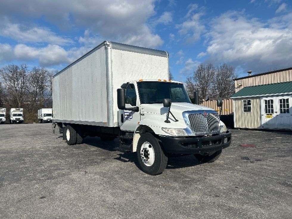 Medium Duty Box Truck-Light and Medium Duty Trucks-International-2020-MV607-Salem-VA-132,914\n\t\tmiles-$ 54,750 - Image 1