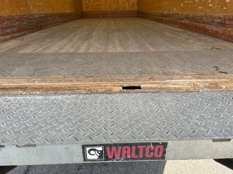 Medium Duty Box Truck-Light and Medium Duty Trucks-International-2020-MV607-Salem-VA-132,914\n\t\tmiles-$ 54,750 - Image 10