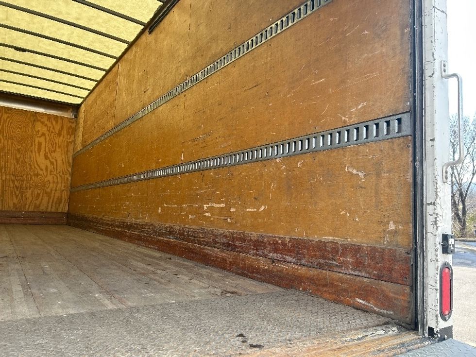 Medium Duty Box Truck-Light and Medium Duty Trucks-International-2020-MV607-Salem-VA-132,914\n\t\tmiles-$ 54,750 - Image 12