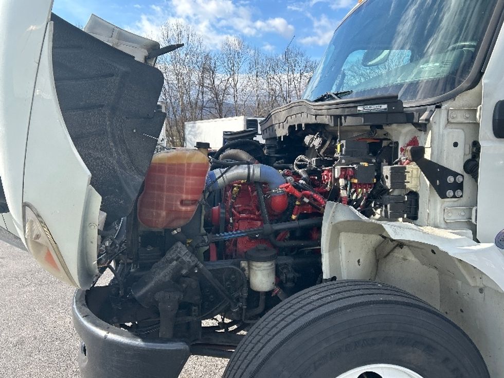 Medium Duty Box Truck-Light and Medium Duty Trucks-International-2020-MV607-Salem-VA-132,914\n\t\tmiles-$ 54,750 - Image 24