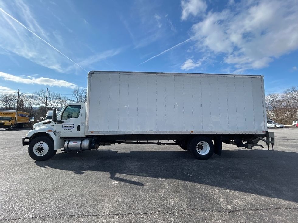 Medium Duty Box Truck-Light and Medium Duty Trucks-International-2020-MV607-Salem-VA-132,914\n\t\tmiles-$ 54,750 - Image 4