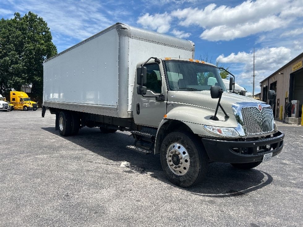 Medium Duty Box Truck-Light and Medium Duty Trucks-International-2020-MV607-Salem-VA-141,845\n\t\tmiles-$ 57,250 - Image 1