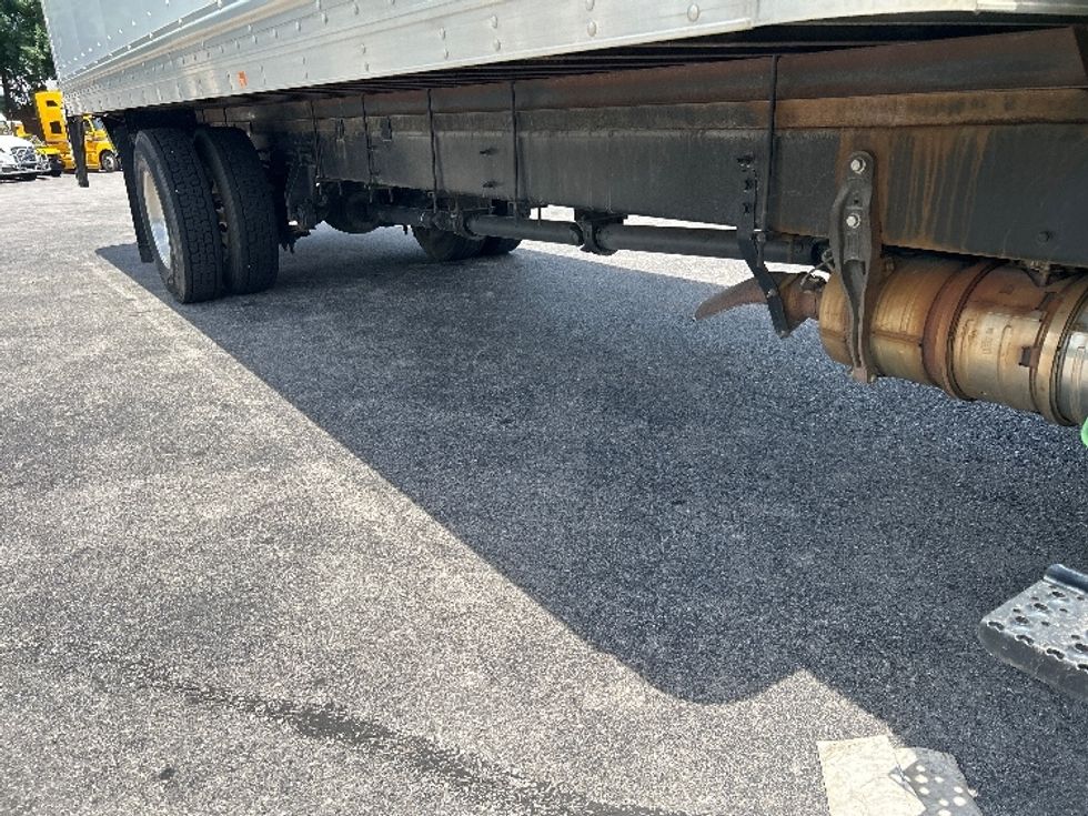 Medium Duty Box Truck-Light and Medium Duty Trucks-International-2020-MV607-Salem-VA-141,845\n\t\tmiles-$ 57,250 - Image 14