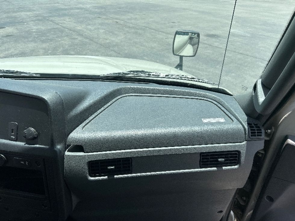 Medium Duty Box Truck-Light and Medium Duty Trucks-International-2020-MV607-Salem-VA-141,845\n\t\tmiles-$ 57,250 - Image 21