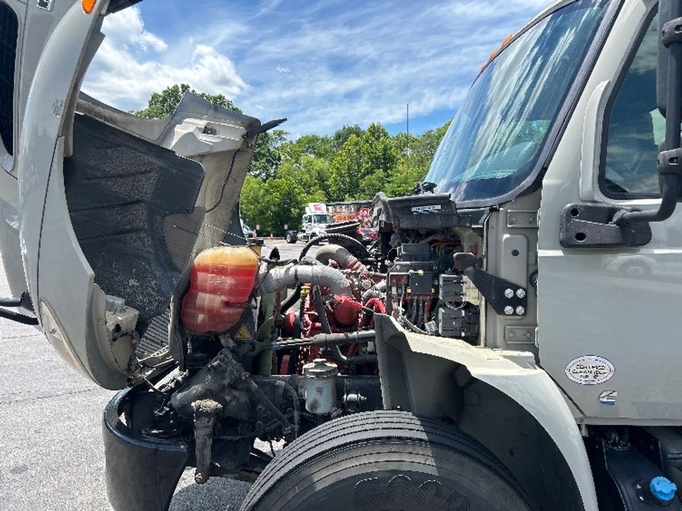 Medium Duty Box Truck-Light and Medium Duty Trucks-International-2020-MV607-Salem-VA-141,845\n\t\tmiles-$ 57,250 - Image 23