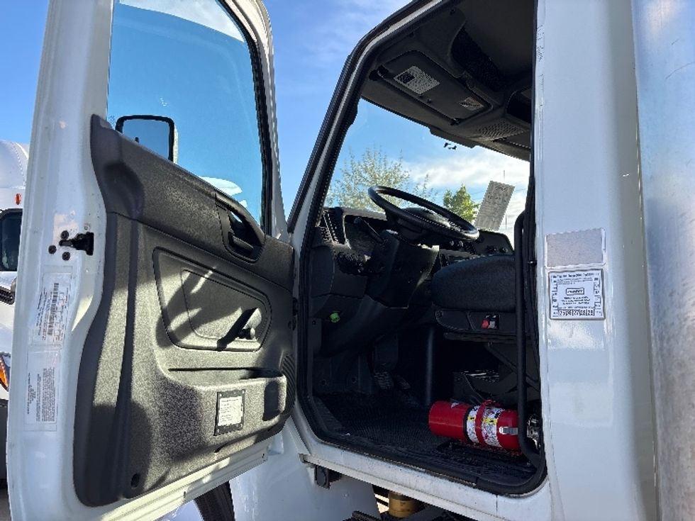 Medium Duty Box Truck-Light and Medium Duty Trucks-International-2020-MV607-Salt Lake City-UT-140,824\n\t\tmiles-$ 56,750 - Image 16